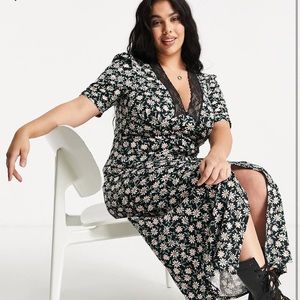 Asos design curve lace trim maxi with short sleeve in black based floral print